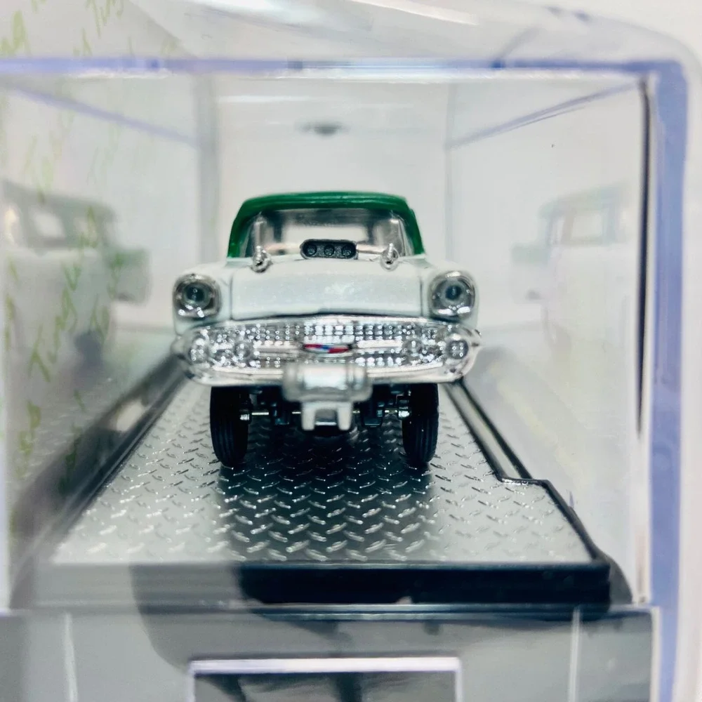 M2 Machines 1957 Chevrolet 150 Handyman Station Wagon Gasser A-18 Sprite Edition